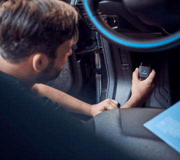 تركيب كاميرا داخل السيارة